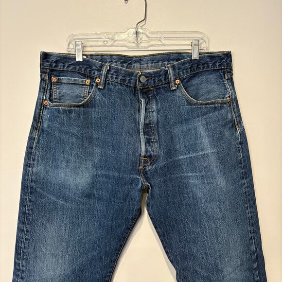 Levi's 501 Mens Straight Leg Button Fly 38x32 Rare Red R Only Tab Classic Blue - Picture 3 of 8
